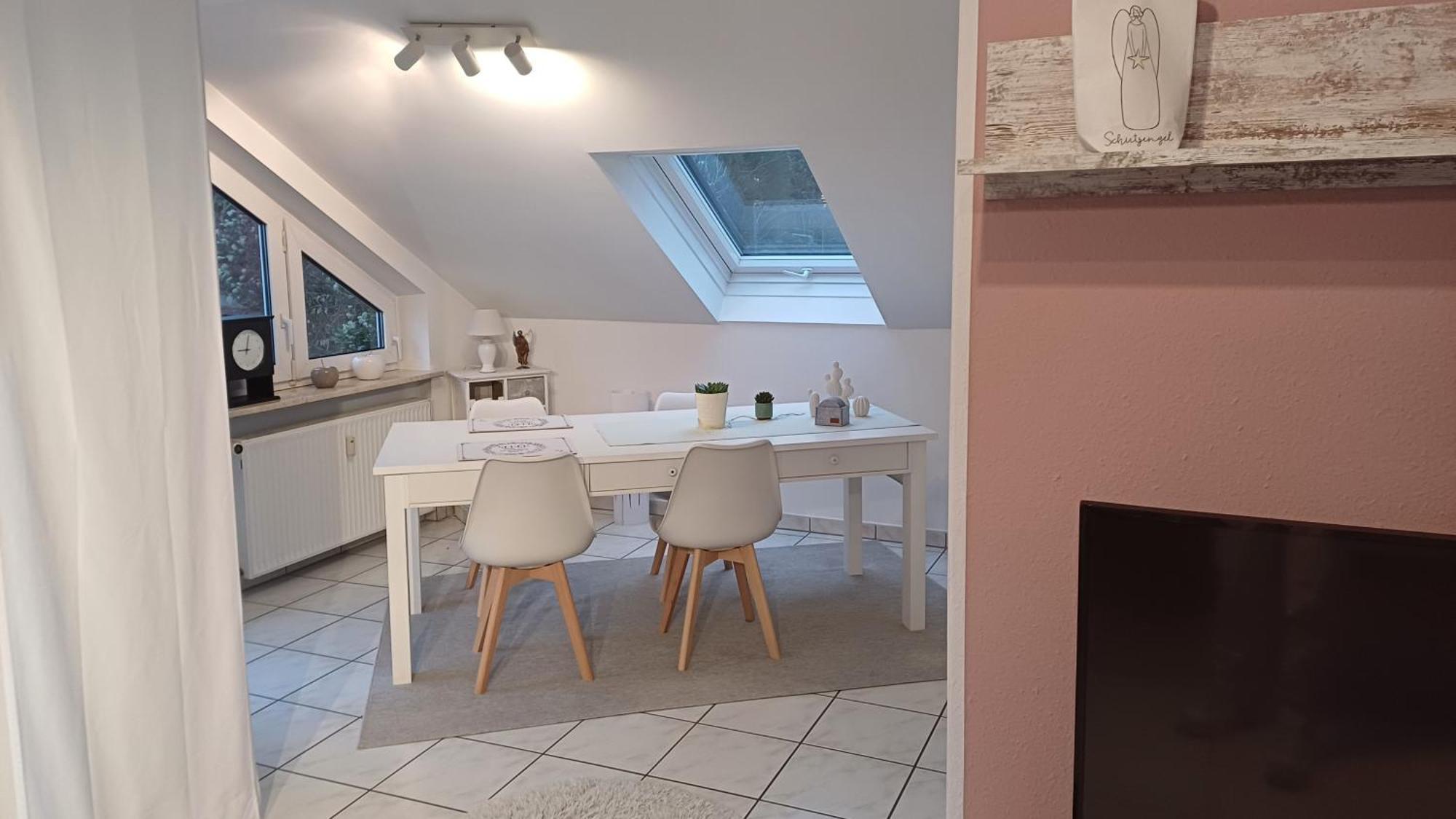 Helle Schoene Dachgeschosswohnung Mit Balkon Stockach Exterior foto